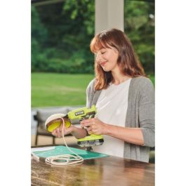 Ryobi RGLU18-0 Pistola de pegamento 18V con indicador de calentamiento y gatillo de velocidad variable, incluye 3 barras. Ryobi RGLU18-0 Pistola de pegamento 18V con indicador de calentamiento y gatillo de velocidad variable, incluye 3 barras.