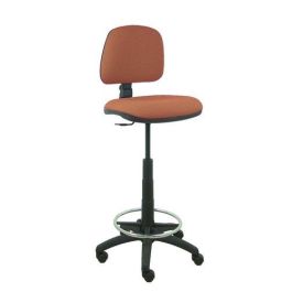 Taburete Piqueras Y Crespo Isso Ergomico Mecanismo De Contacto Permanente Regulable En Altura Y Aro Reposapies Asiento Y Respaldo Tapizados Bali Marron Precio: 165.5000006. SKU: S5704050