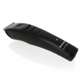 Panasonic ER-GP21 Cortapelo Profesional Máxima Precisión para Afeitado Apurado, Agarre Ultracómodo, Baja Vibración, Acero Negro
