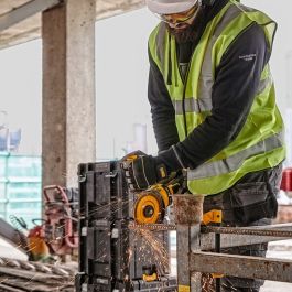 Lijadora de banda Dewalt DCG418NT-XJ Lijadora de banda Dewalt DCG418NT-XJ