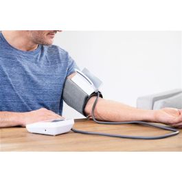 Beurer BM-51 Tensiómetro de Brazo EasyClip con Tecnología de Inflación Automática, Memoria para 2 Usuarios, Pantalla XL y Detector de Arritmias