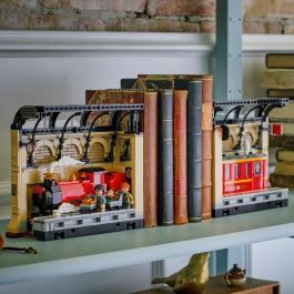 LEGO 76450 Harry Potter Book Nook Modelo Expreso de Hogwarts – Juego de Construcción para Niños a partir de 10 Años