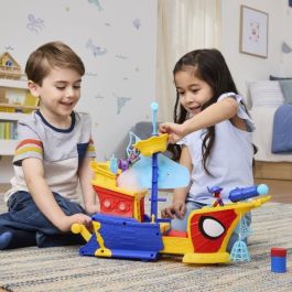 Spidey Barco Pirata Waterwebs con 2 figuras y 9 accesorios – Juguete para niños a partir de 3 años