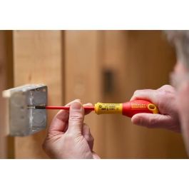 STANLEY FATMAX FMHT0-62649 Juego de 2 Destornilladores Aislados 1000V para Bloques de Terminales PZ1x100 y PZ2x125