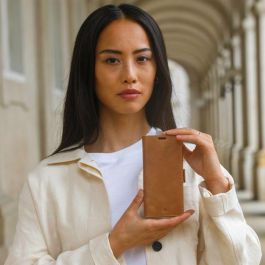 dbramante1928 Lynge Funda Cartera 2 en 1 Desmontable para iPhone 14 Plus, Cuero Pleno Grano, Tan