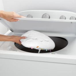 Fisher-Price Nube Brilla Y Duerme GJD44 Proyector Musical para Bebés con Luces y Sonidos Relajantes