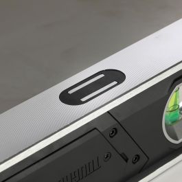 Toughbuilt Nivel magnético tubular Tb-h2-l-m120lh-m, 120cm, burbuja iluminada LED, imanes de neodimio