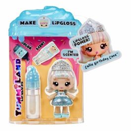MGA Muñeca Brillo de Labios Yummiland con Accesorios Completos para Crear tu Propio Gloss - Kit Cosmética Infantil Plástico Modelos Surtidos 4+ Años