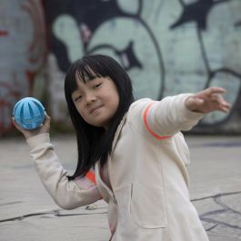 Bizak Juego The Band It Ball 3 en 1, Pelota, Balón de Rugby o Frisbee