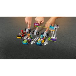 LEGO Friends 41352 Gran Carrera Set de Construcción, 648 Piezas, de 7 a 12 Años, Multicolor, Juego de Chica con 3 Figuras