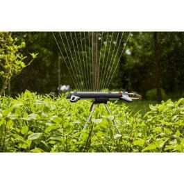 Gardena AquaZoom M Aspersor oscilante para jardín, área de riego 9-250 m², alcance 3-18 m, ancho 3-14 m, flujo ajustable.