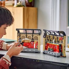 LEGO Harry Potter 76450 Book Nook: Expreso de Hogwarts - Juego para niños a partir de 10 años LEGO Harry Potter 76450 Book Nook: Expreso de Hogwarts - Juego para niños a partir de 10 años
