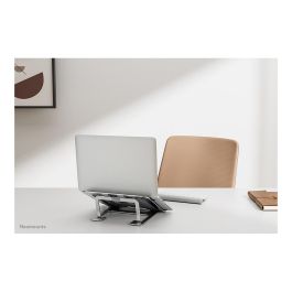 Neomounts NSLS085SILVER Soporte para portátil 10-17" - plegable - compacto - universal, Plata, Aluminio, 25,4 cm (10"), 43,2 cm (17"), 254 - 431,8 mm (10 - 17")