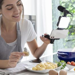 Kit Vlogging con Luz, Micrófono y Mando Plodni InnovaGoods 6 Piezas
