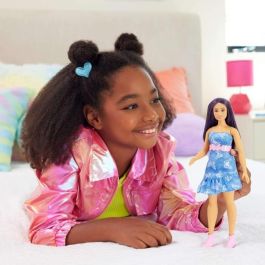 Barbie HYT89 Fashionistas Muñeca para Niña con Síndrome de Down, Vestido Azul con Mariposas Blancas y Cinturón Rosa Pastel Barbie HYT89 Fashionistas Muñeca para Niña con Síndrome de Down, Vestido Azul con Mariposas Blancas y Cinturón Rosa Pastel