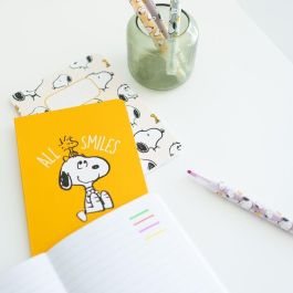 ERIK Set Papeleria Snoopy con Bolígrafo, Lápiz, 3 Cuadernos A6, Subrayadores, Pegatinas y Más