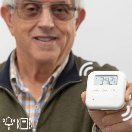 Innovagoods Pastillero inteligente electrónico con reloj, alarma y cronómetro, 4 compartimentos hermético, tamaño bolsillo
