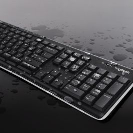 Logitech MK270 Combo Inalámbrico: Teclado QWERTZ Suizo y Ratón Óptico - Negro, Resistente a Derrames