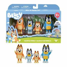 Famosa Pack de 4 Figuras Coleccionables de Bluey de 6 cm con Diferentes Temas y Modelos Surtidos - Ideal para Niños 3+ Años Famosa Pack de 4 Figuras Coleccionables de Bluey de 6 cm con Diferentes Temas y Modelos Surtidos - Ideal para Niños 3+ Años
