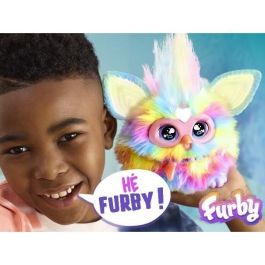 Furby Tie Dye, 15 accesorios, peluche interactivo para niñas y niños, animatrónico activado por voz, a partir de 6 años Furby Tie Dye, 15 accesorios, peluche interactivo para niñas y niños, animatrónico activado por voz, a partir de 6 años