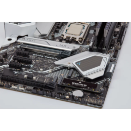 Corsair MP600 PRO NH M.2 1000 GB PCI Express 4.0 3D TLC NAND NVMe