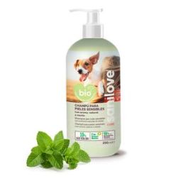 Sanicat Champú Sensitive Skin 250ml Piel Sensible Mascota Aloe Vera Almendra Dulce Menta Bio Precio: 8.5668. SKU: B1JYPEZVV8
