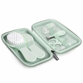 Suavinex Set de Manicura e Higiene para Bebé Recién Nacido desde 0 Meses, 7 Piezas con Tijeras Punta Redonda, Cortaúñas y Neceser Impermeable Verde