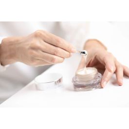 Contorno de Ojos Institut Esthederm EXCELLAGE 15 ml Precio: 79.68999984. SKU: B17P3D3LL8