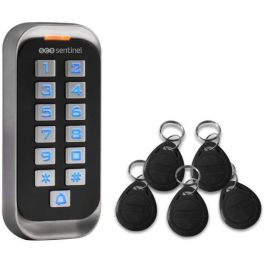 Scs Sentinel Teclado de Control de Acceso CodeAccess RFID con Cableado, Resistente al Agua IP68, 12V, Capacidad 2000 Usuarios, Incluye 5 Insignias