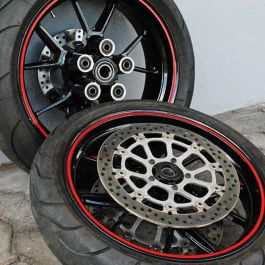 Foliatec FO34387 Diseño de Llanta Tira Decorativa Adhesiva para Coche, Rojo, Ancho 6 mm, Incluye Ayuda de Montaje, Kit para 4 Llantas