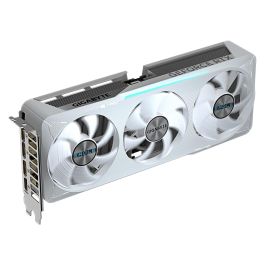 Gigabyte RTX 5070 12GB GDDR7 EAGLE OC ICE SFF Tarjeta Gráfica con 3 Ventiladores, Blanco - GV-N5070EAGLEOC ICE-12GD