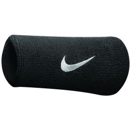 Muñequera Deportiva Nike Swoosh Doublewide Negro Precio: 17.99000049. SKU: B1EHRRGL3J