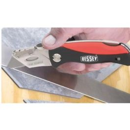 BESSEY DBKPH-EU Cuchillo Plegable de Hoja Fija, Mango de Plástico Negro/Rojo, Longitud 160 mm