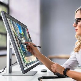 Alogic Clarity Max Touch 32 UHD 4K Monitor with 65W + 8MP Webcam