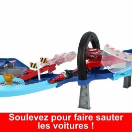 Disney Pixar Cars HXJ32 Juego de pista de salto