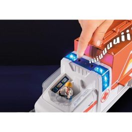 Playmobil Duck On Call Camión Ambulancia con Hospital Móvil Desplegable, Camilla y Equipo Médico, Efectos de Luz y Sonido