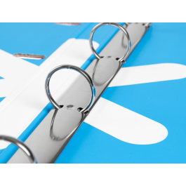 Antartik Carpeta con recambio A4 cuadro 5mm, 4 anillas 25mm redondas, forrada, cierre gomilla, color rojo