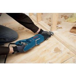 Bosch Professional GSA 1100 E Sierra de Sable Profesional 1100W, capacidad de corte 230mm en madera, incluye 2 hojas y estuche Bosch Professional GSA 1100 E Sierra de Sable Profesional 1100W, capacidad de corte 230mm en madera, incluye 2 hojas y estuche