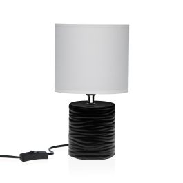 Lámpara de mesa Versa Nira Negro Lámpara de mesa Versa Nira Negro Precio: 13.95000046. SKU: B1D42T9ETY