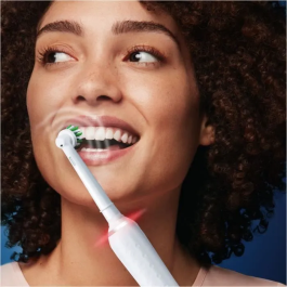 Oral-B Cepillo de dientes eléctrico Pro 3 80719288 blanco inalámbrico