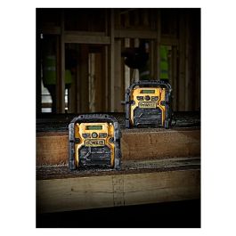 DeWALT Radio Portátil Digital DCR020-QW con DAB+ y FM, compatible con baterías 10.8V-18V, color Negro/Amarillo