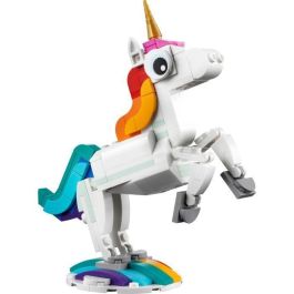 LEGO 31140 Creador 3-en-1 El Unicornio Mágico, Hipocampo y Pavo Real, Figuras de Animales