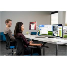 Kensington Brazo SmartFit ajustable para 2 Monitores de 13-32", montaje atornillado, carga máxima 9kg, Plata