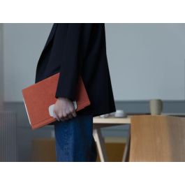 Microsoft Surface Arc Mouse, Diseño Ultrafino, Ergonómico y Plegable, Conectividad Bluetooth, Desplazamiento Vertical y Horizontal