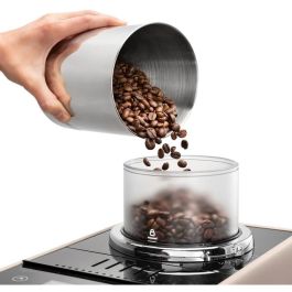 DeLonghi Kaffeemaschine Rivelia beige