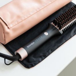 Cecotec 04286 Utensilio de Peinado: Cepillo Alisador de Pelo Caliente Negro con Placa Cerámica, 56W de Potencia y Control por Botones Cecotec 04286 Utensilio de Peinado: Cepillo Alisador de Pelo Caliente Negro con Placa Cerámica, 56W de Potencia y Control por Botones
