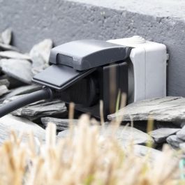 Chacon Set 3 mini enchufes exteriores estancos IP44 On/Off 3000W con Mando a distancia 4 canales 433,92 MHz, alcance 30m, FR