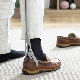 Calzador de Calcetines y Zapatos con Quitacalcetines Shoeasy InnovaGoods Calzador de Calcetines y Zapatos con Quitacalcetines Shoeasy InnovaGoods