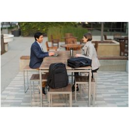 Kensington Contour 2.0 Business Maletín para Portátil 15.6 pulgadas Negro Ergonómico, con Bolsillo de Seguridad RFID y Cremallera Antipunzadas