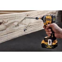 DeWALT Atornillador de impacto 18V, 1/4"